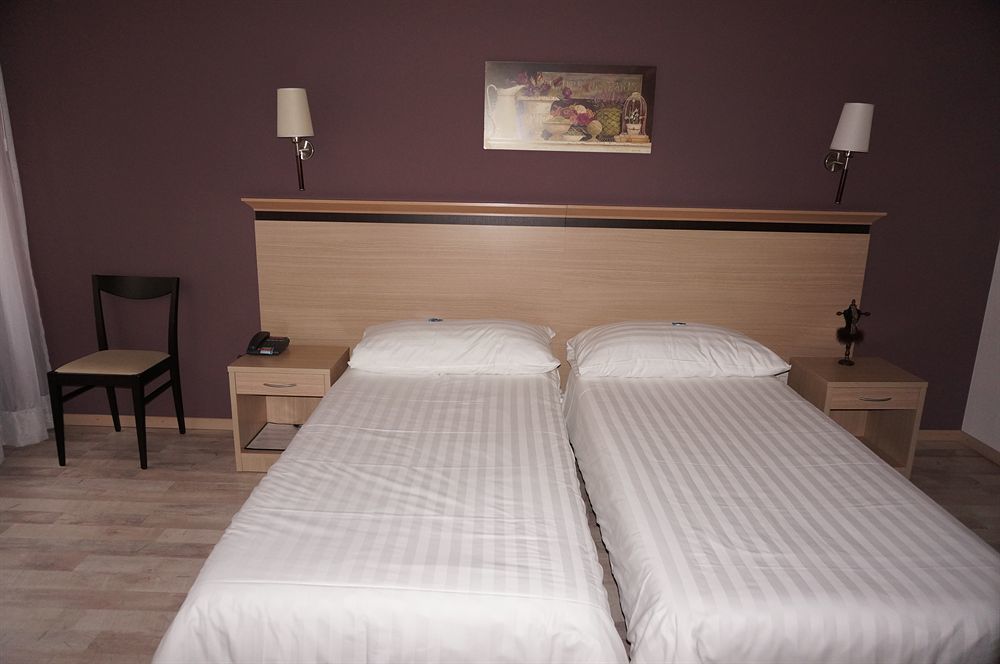 Hotel De La Vieille Tour La Tour-de-Peilz Εξωτερικό φωτογραφία