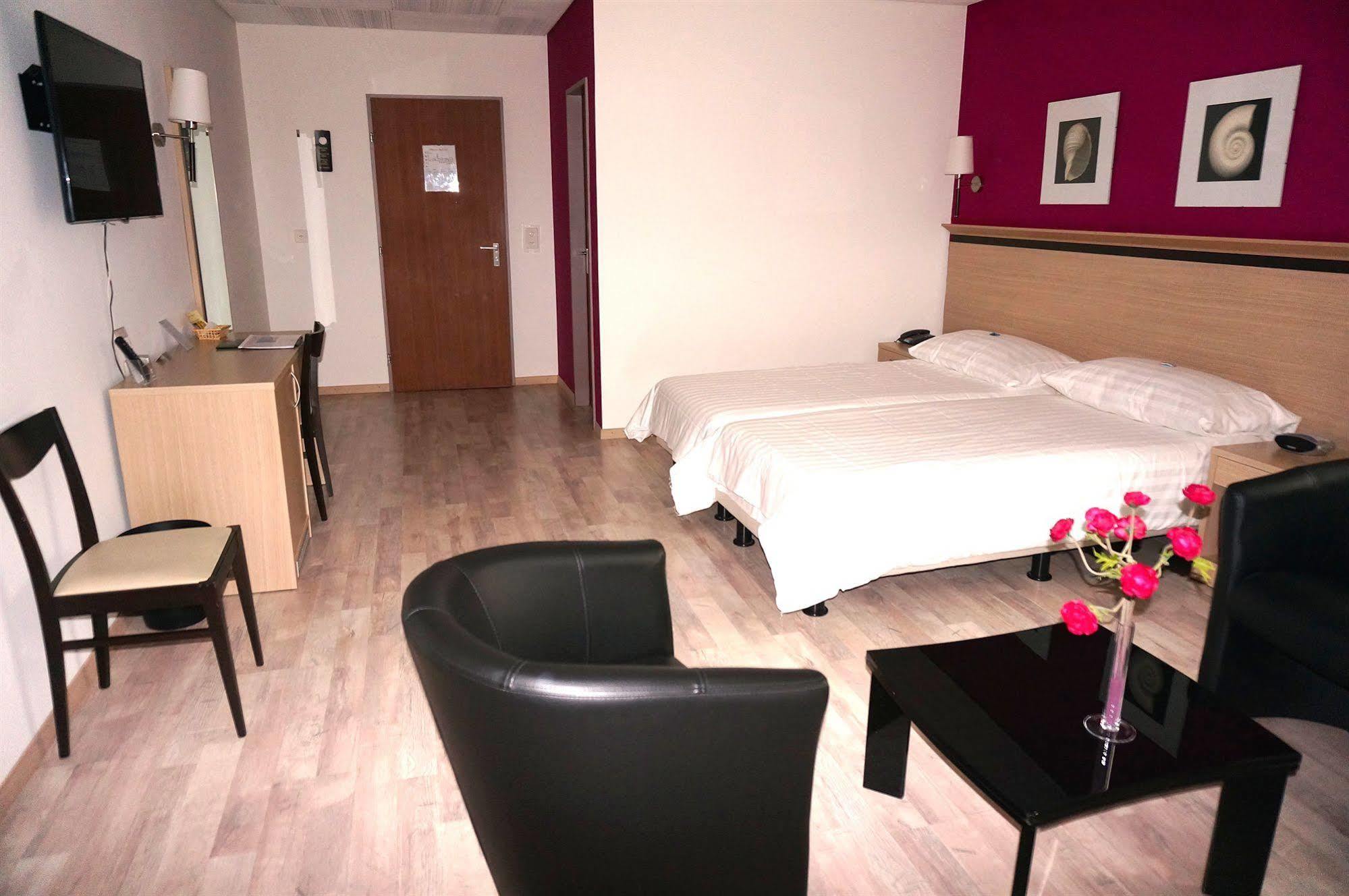 Hotel De La Vieille Tour La Tour-de-Peilz Εξωτερικό φωτογραφία