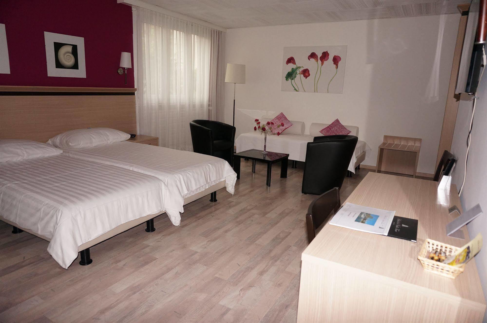 Hotel De La Vieille Tour La Tour-de-Peilz Εξωτερικό φωτογραφία
