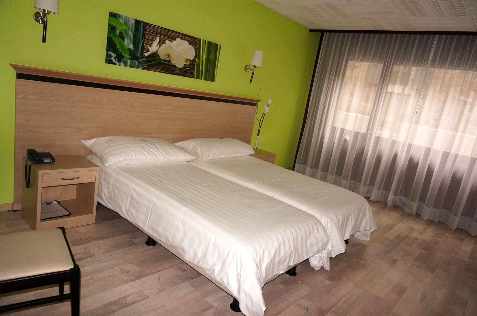 Hotel De La Vieille Tour La Tour-de-Peilz Εξωτερικό φωτογραφία